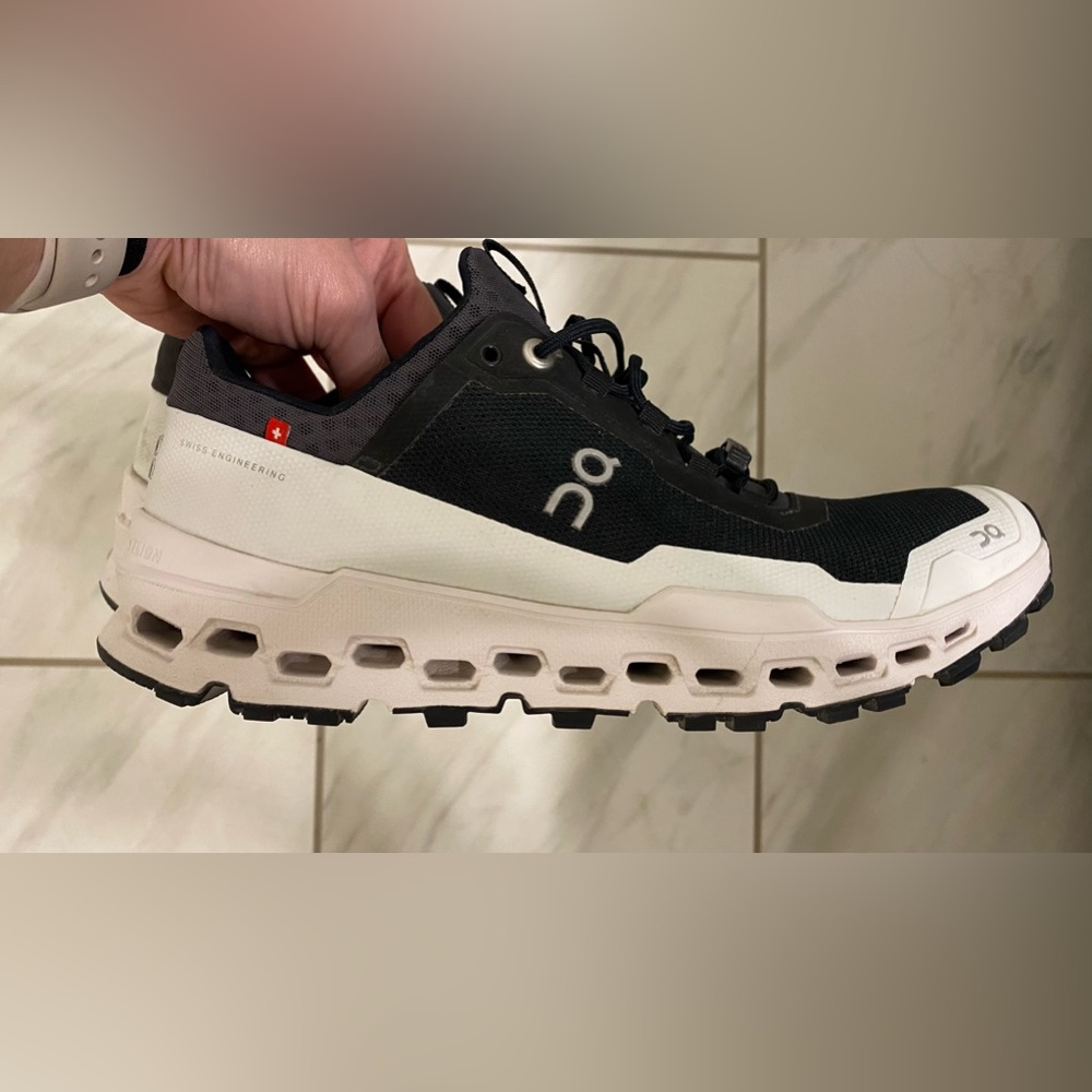 ON Cloudultra Running Shoes